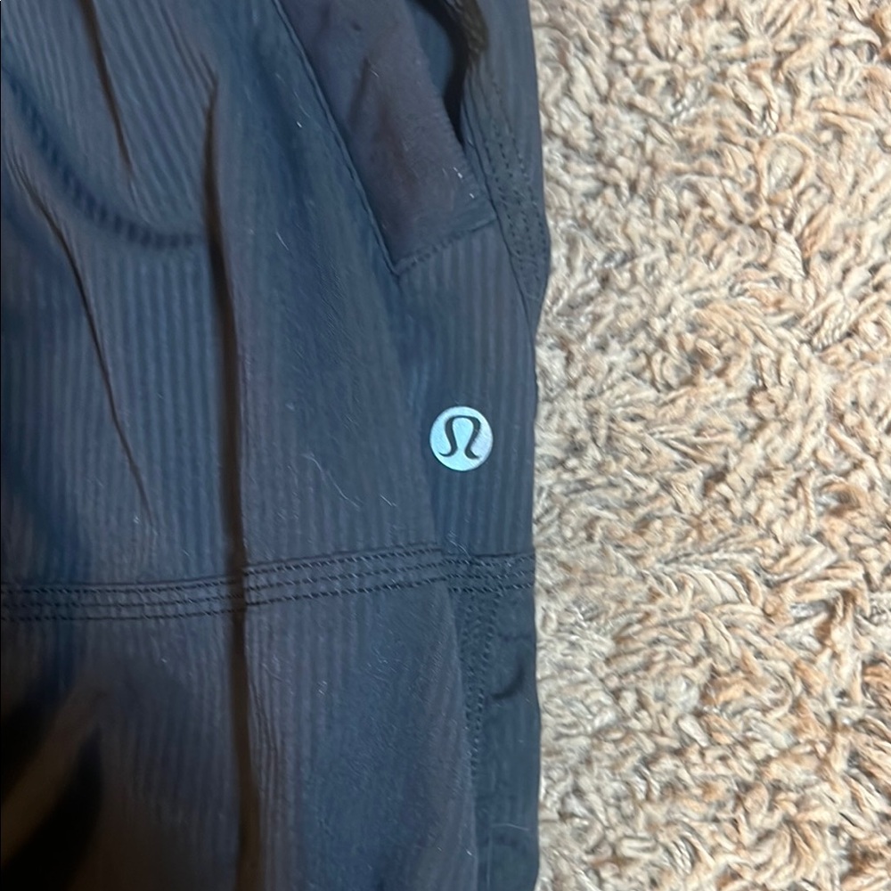 Lululemon Athletica Women’s Black Performance Leggings Size 4 - Picture 2 of 6